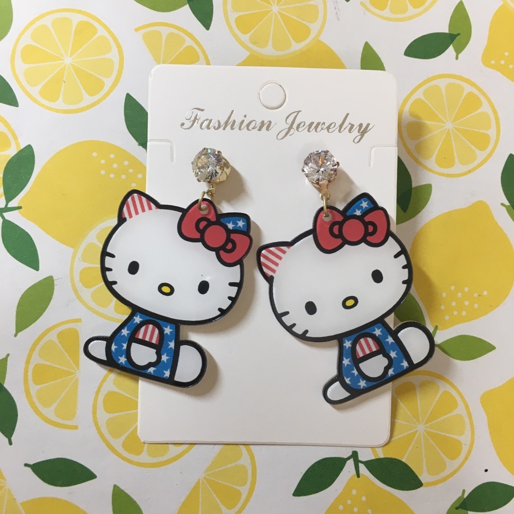 🍊NWT Sanrio Hello Kitty USA CZ Earrings - Picture 3 of 8